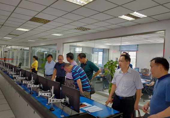 20200826 镇江局对江苏有线丹阳分公司进行现场检查1.jpg