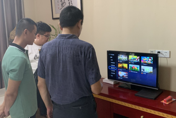 20200902 南通市海安局对酒店宾馆开展境外电视专项检查1.jpg