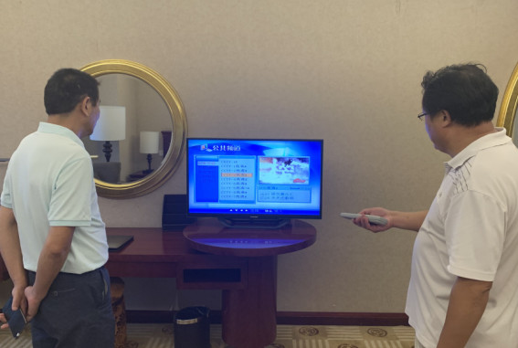 20200902 南通市海安局对酒店宾馆开展境外电视专项检查2.jpg